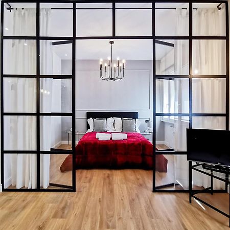Chiclife - Florentin Downtown Apartment Бергамо Екстериор снимка